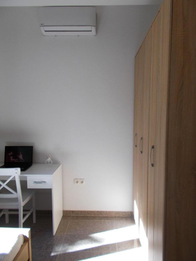 Kovac Riverfront Apartments Мостар Экстерьер фото